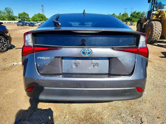 2019 TOYOTA PRIUS LE  