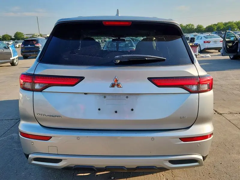 2022 MITSUBISHI OUTLANDER SE  