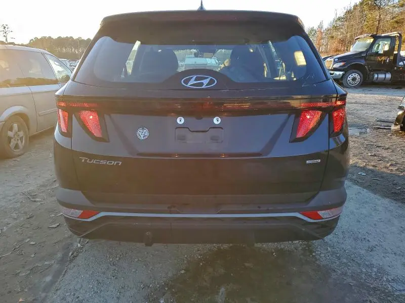 2023 HYUNDAI TUCSON SE  