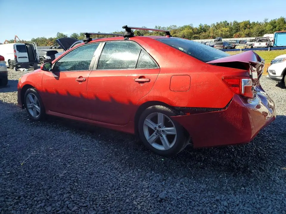 2013 TOYOTA CAMRY SE  