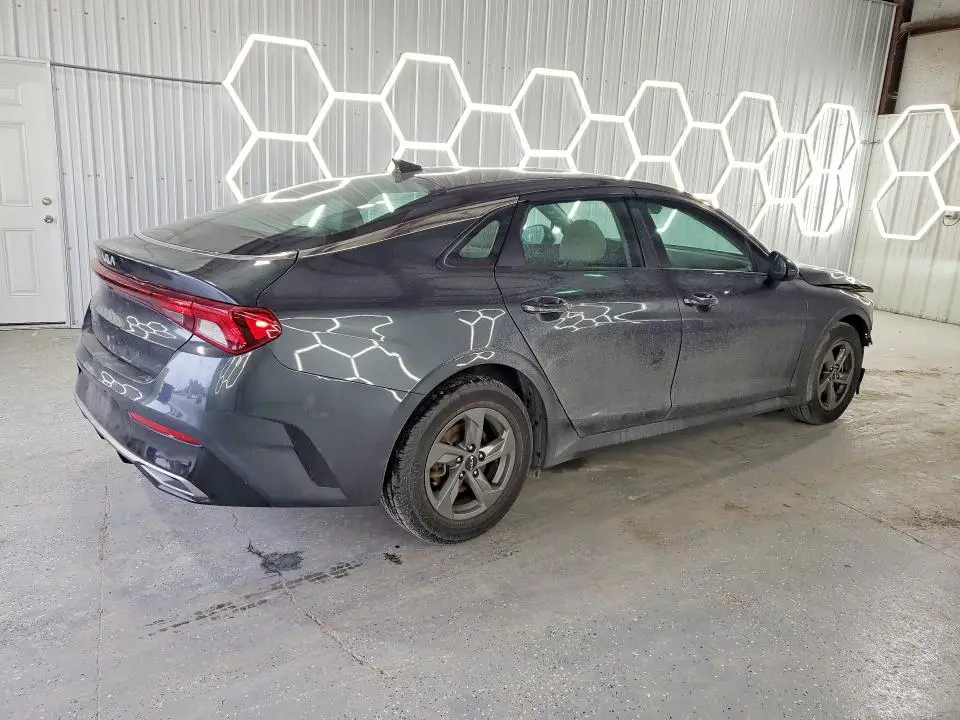 2022 KIA K5 LXS  