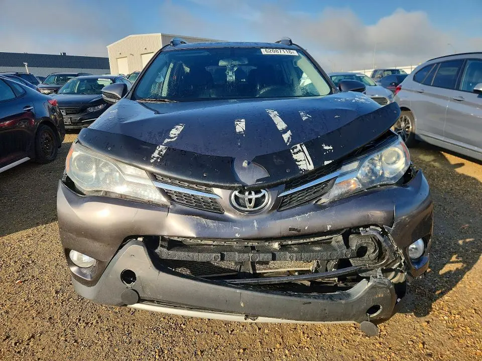 2015 TOYOTA RAV4 XLE  