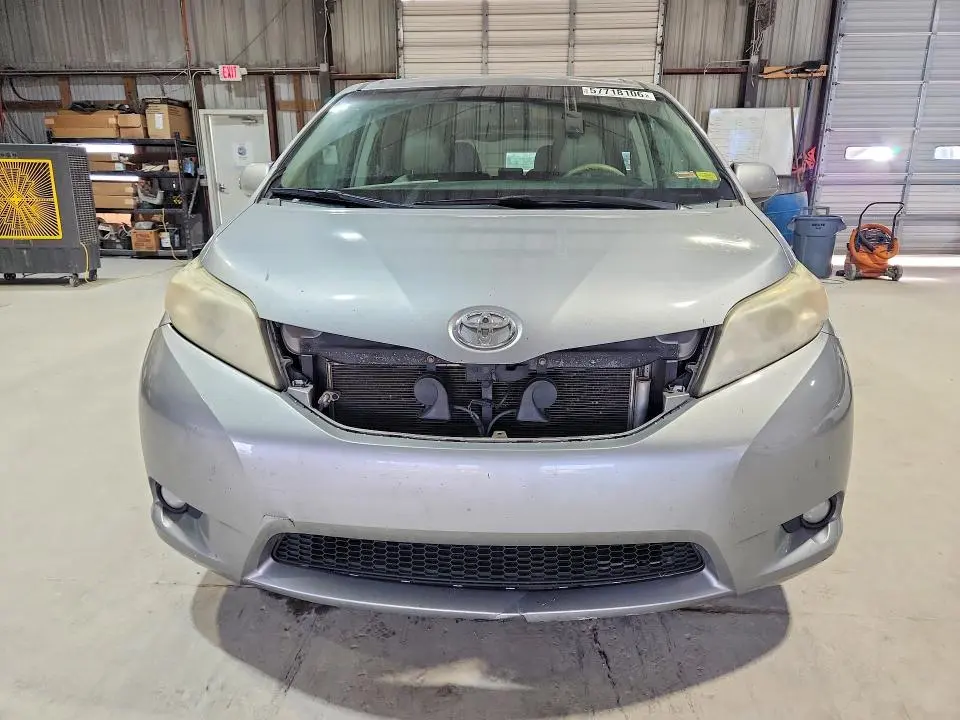 2011 TOYOTA SIENNA XLE 8-PASSENGER  
