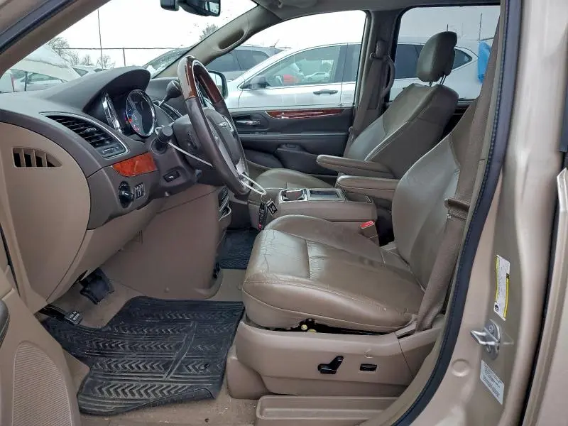 2016 CHRYSLER TOWN & COUNTRY LIMITED PLATINUM  