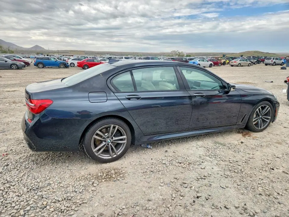 2016 BMW 750 XI  