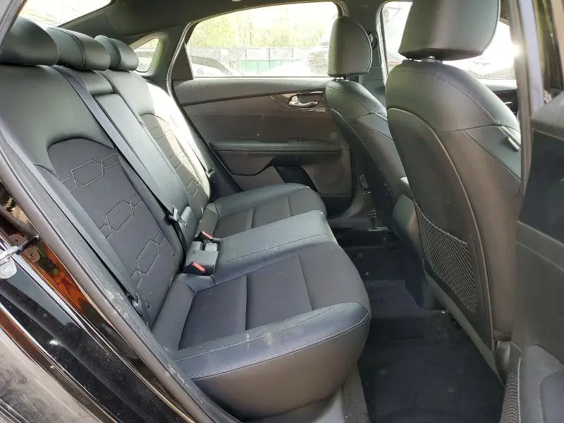 2021 KIA FORTE GT LINE  