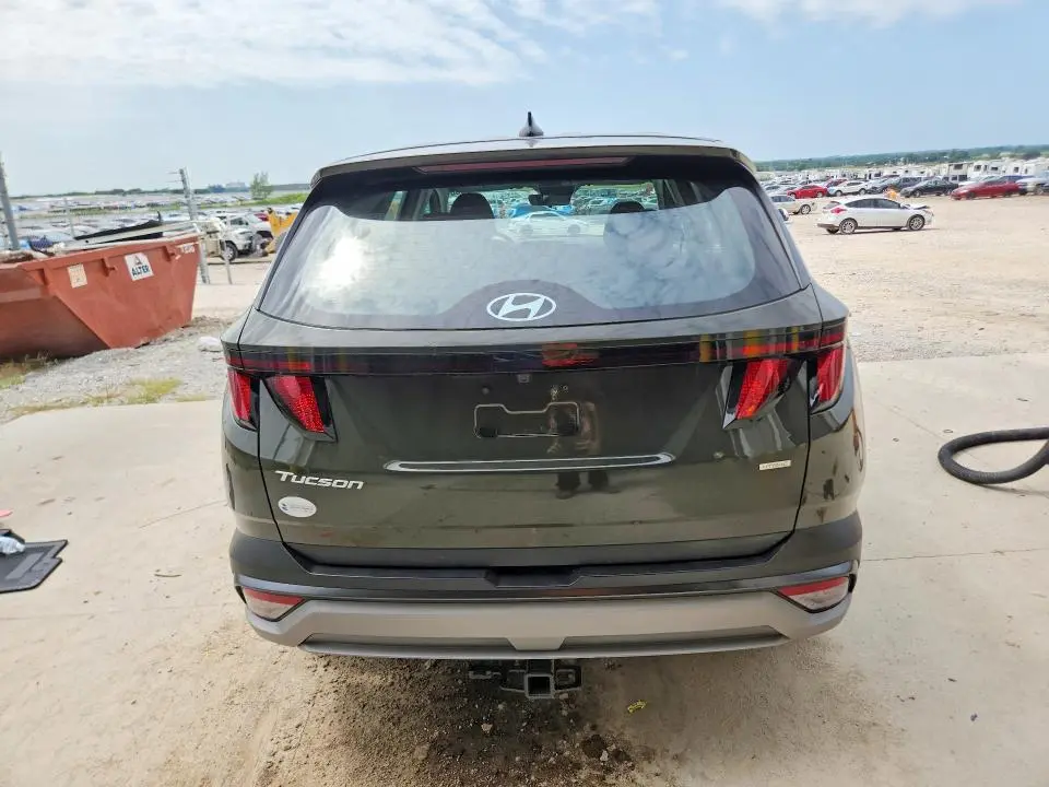 2026 HYUNDAI TUCSON SE  