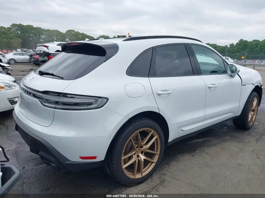 2025 PORSCHE MACAN T