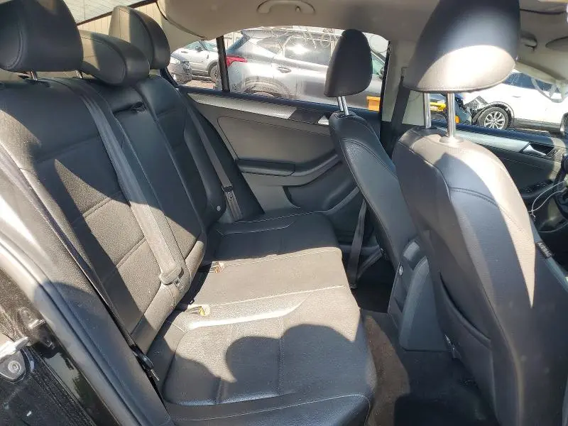 2015 VOLKSWAGEN JETTA SE  