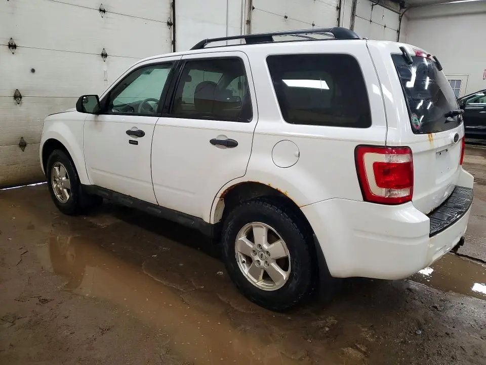 2011 FORD ESCAPE XLT  