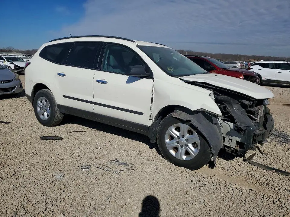 2015 CHEVROLET TRAVERSE LS  