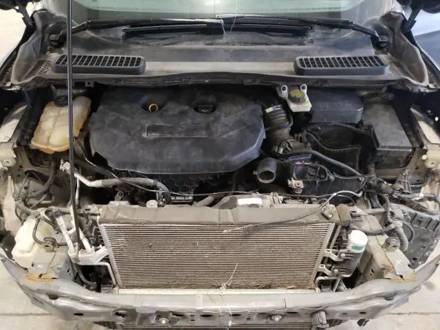 2016 FORD ESCAPE SE  