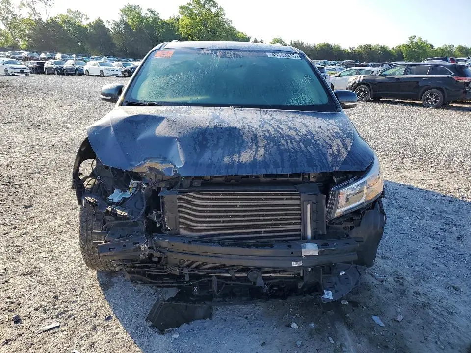 2017 KIA SEDONA LX  
