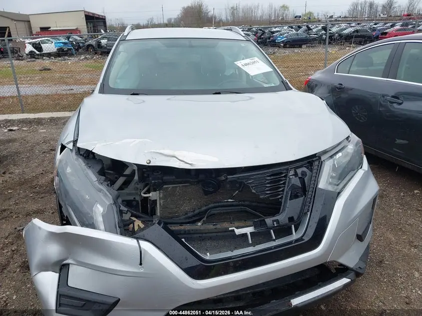 2017 NISSAN ROGUE SV