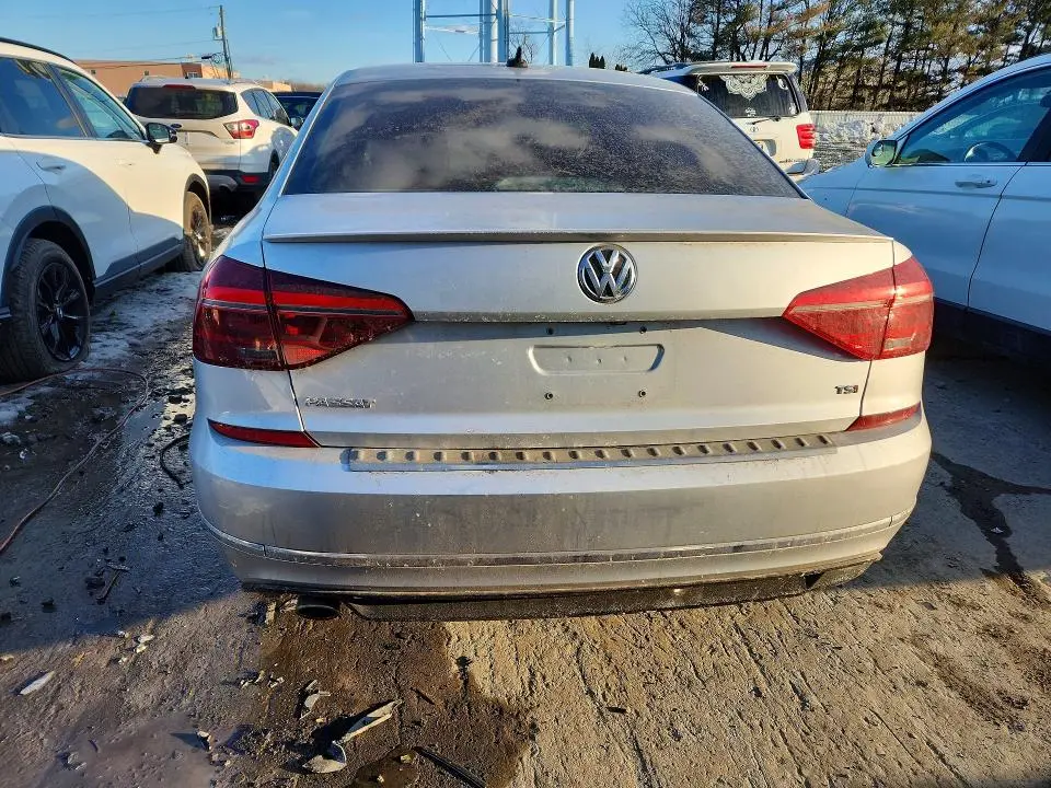 2018 VOLKSWAGEN PASSAT S  