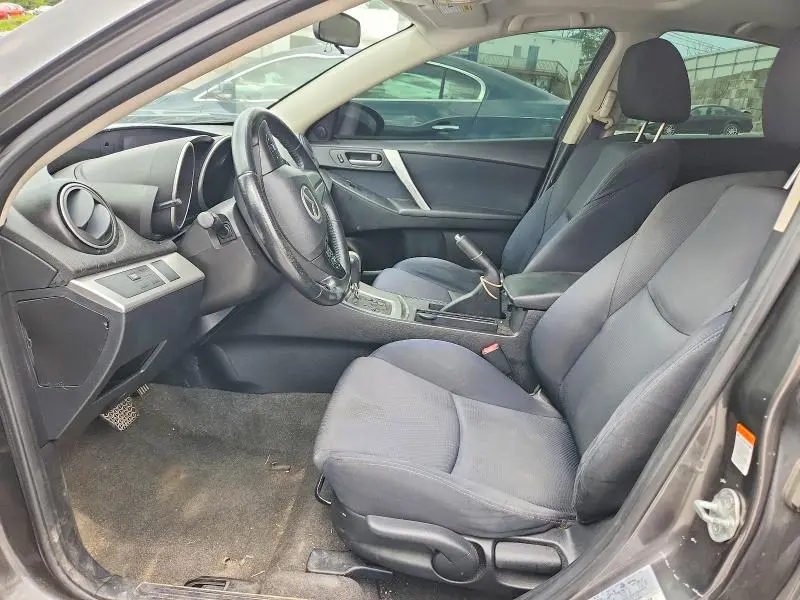 2010 MAZDA 3 S  