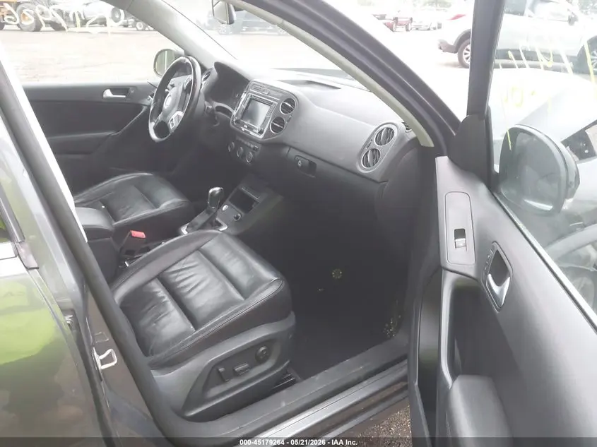 2017 VOLKSWAGEN TIGUAN 2.0T SPORT