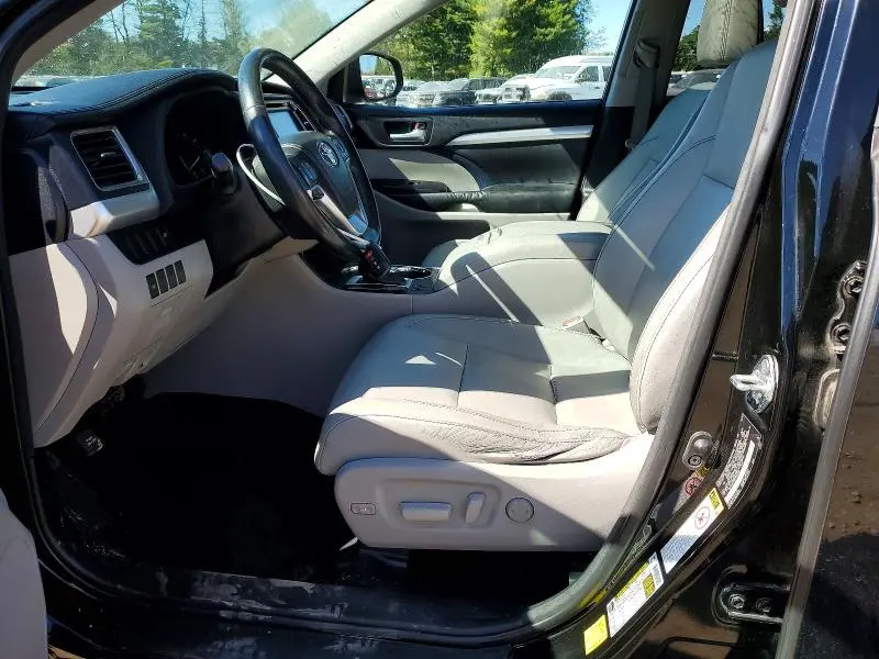 2014 TOYOTA HIGHLANDER XLE  