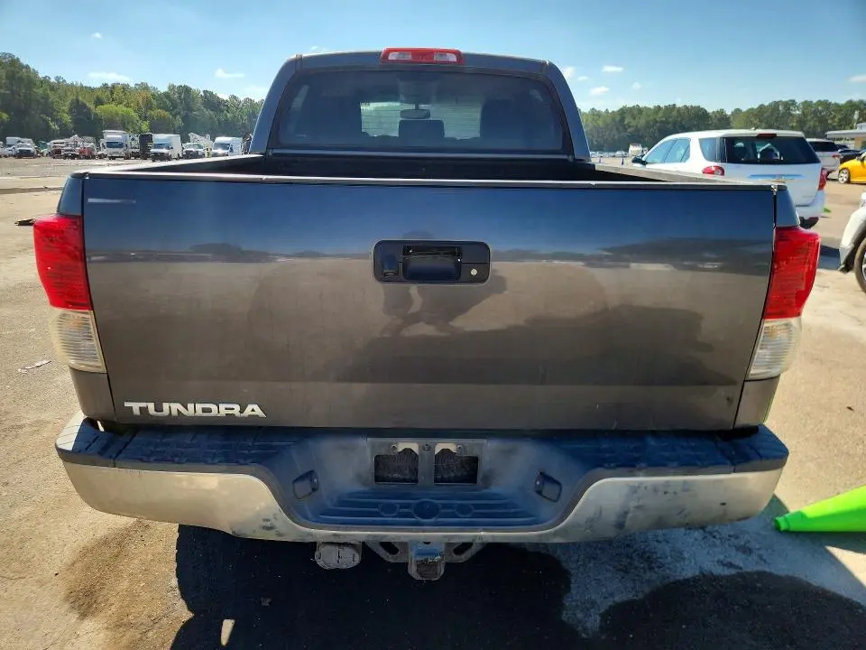 2013 TOYOTA TUNDRA CREWMAX SR5  