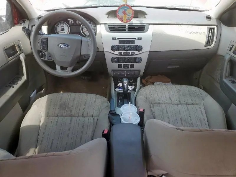 2010 FORD FOCUS SE  