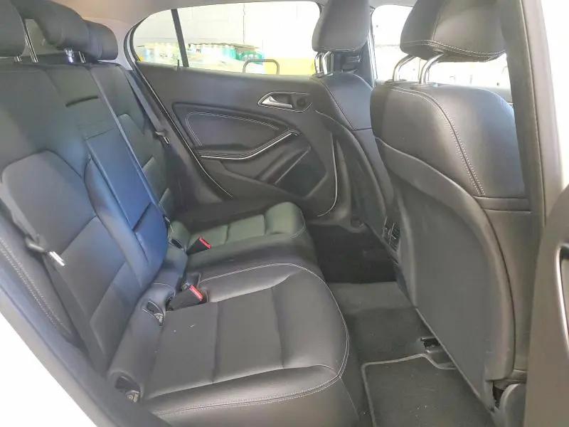2015 MERCEDES-BENZ GLA 250  