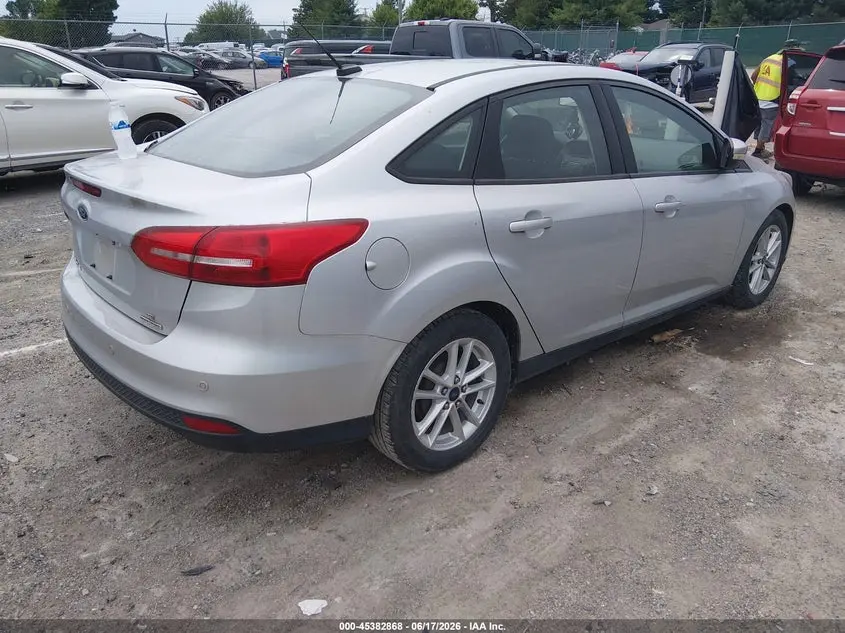 2015 FORD FOCUS SE