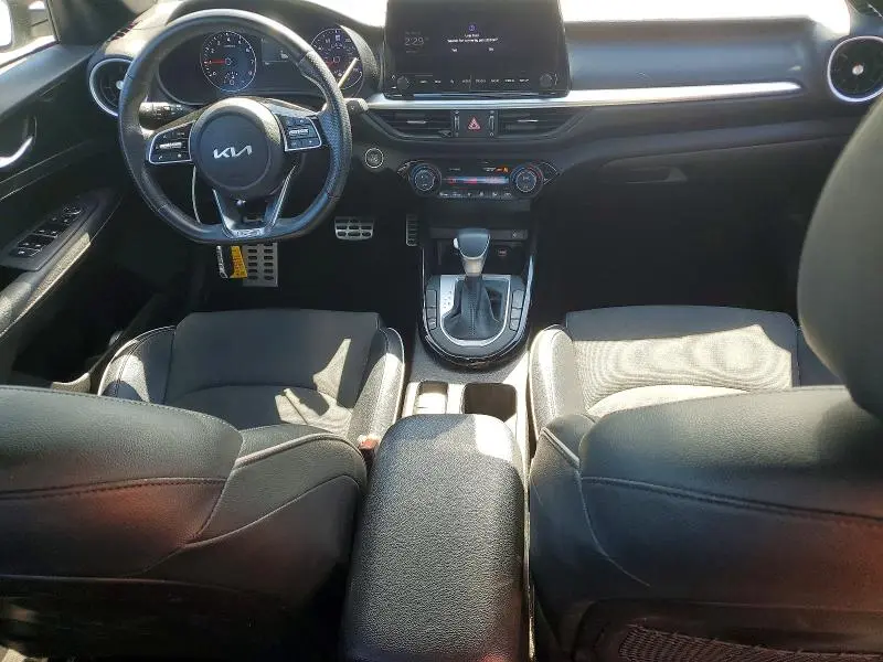 2023 KIA FORTE GT LINE  