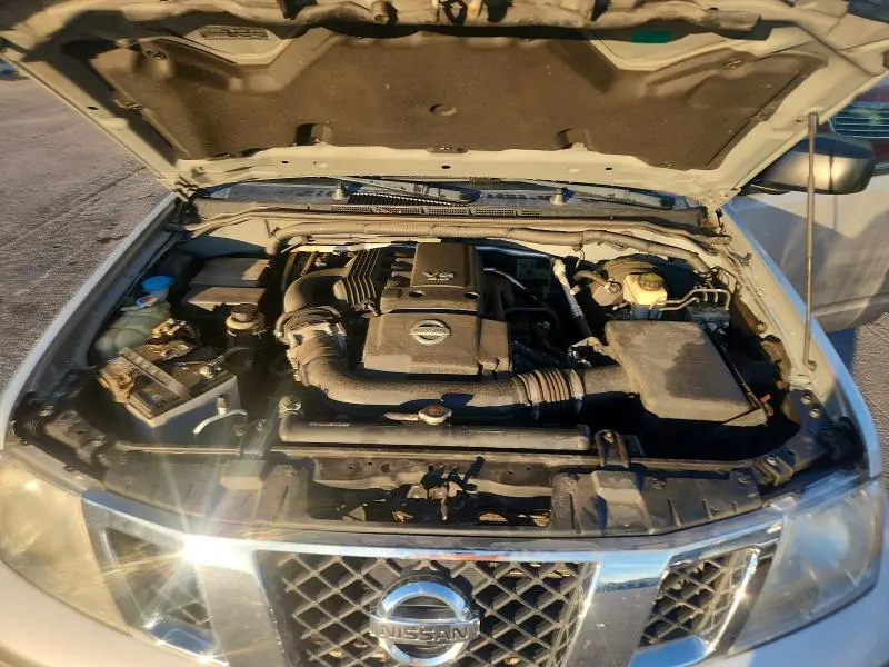 2014 NISSAN FRONTIER SV  