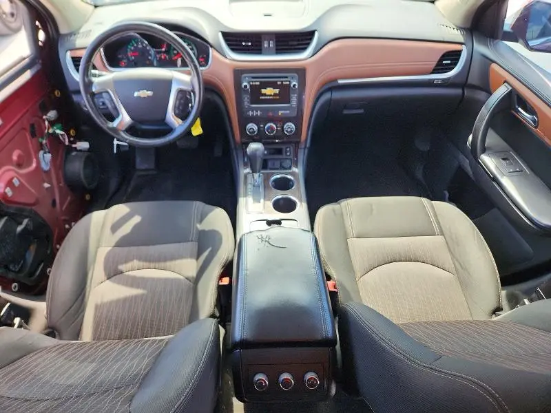 2017 CHEVROLET TRAVERSE LT  