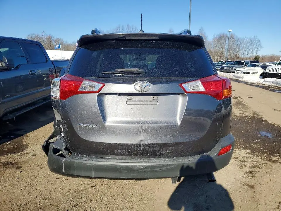 2015 TOYOTA RAV4 XLE  