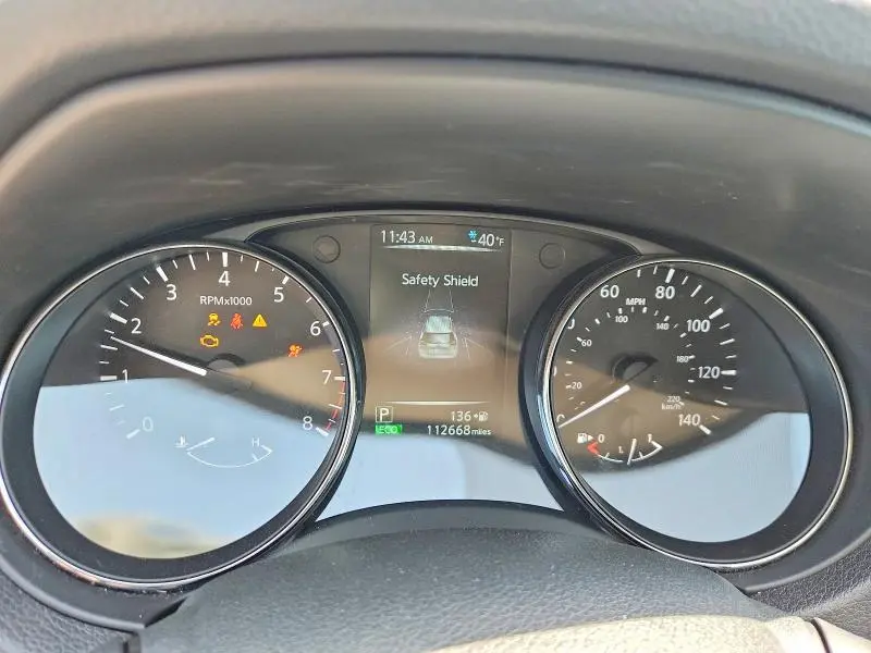 2017 NISSAN ROGUE SL  
