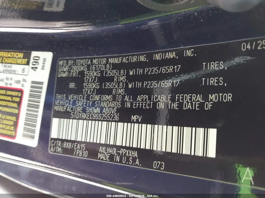 2025 TOYOTA SIENNA XLE