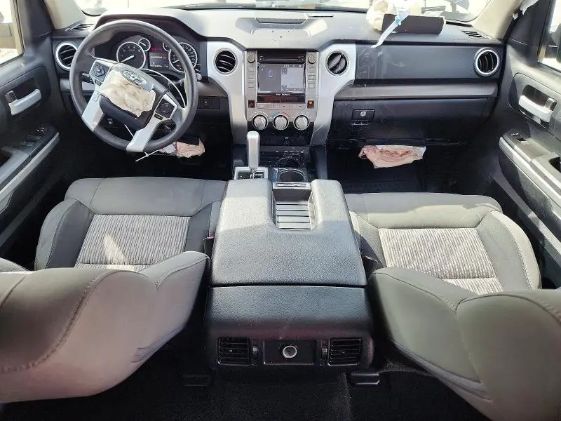 2017 TOYOTA TUNDRA SR5  