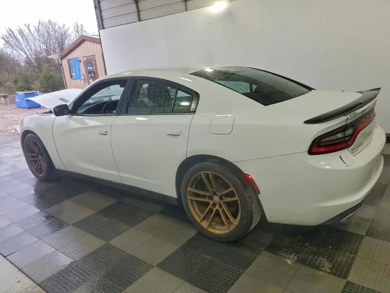 2017 DODGE CHARGER SE  