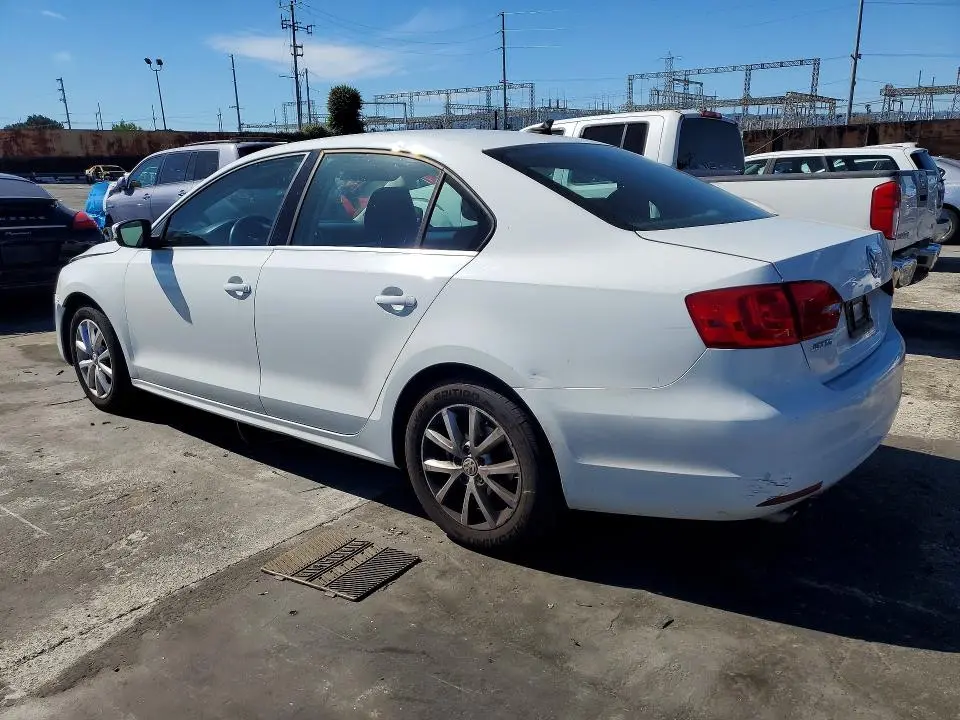 2014 VOLKSWAGEN JETTA SE  