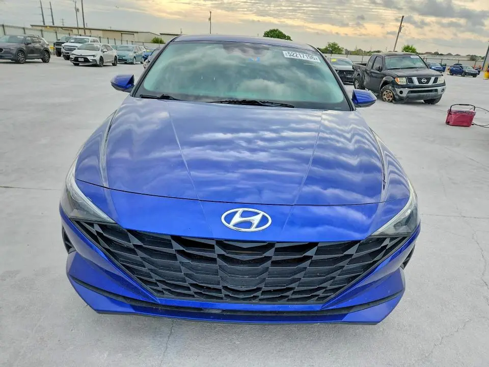 2021 HYUNDAI ELANTRA SEL  