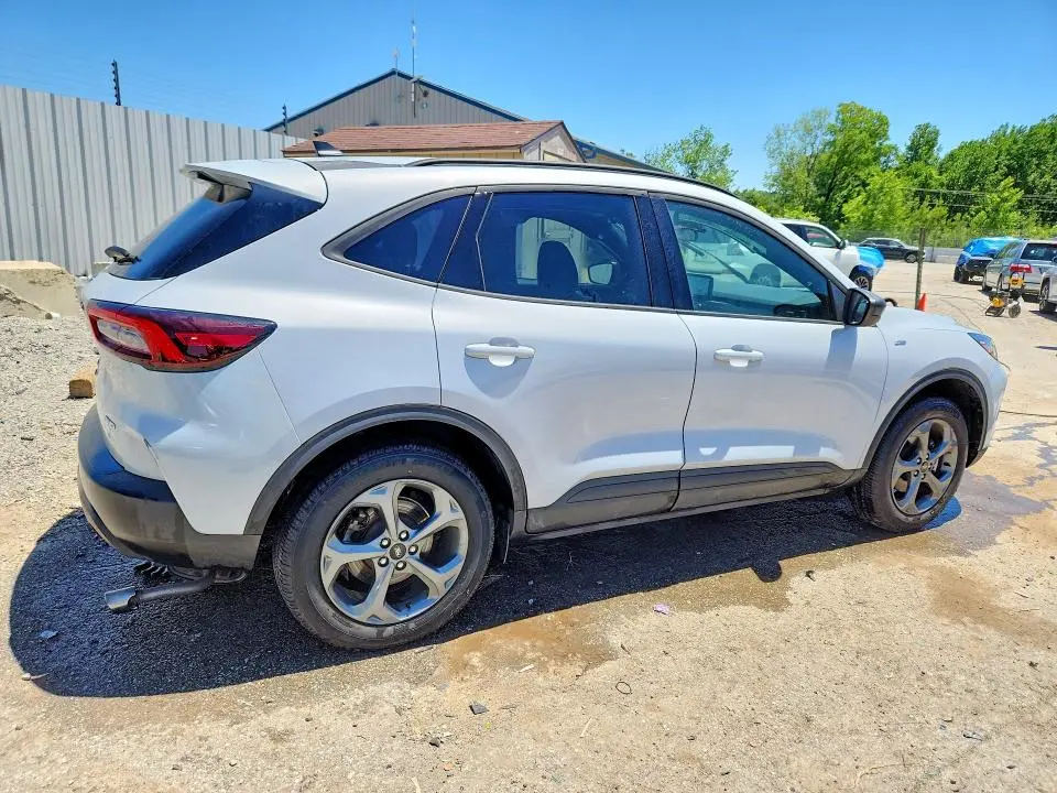 2025 FORD ESCAPE ST LINE  