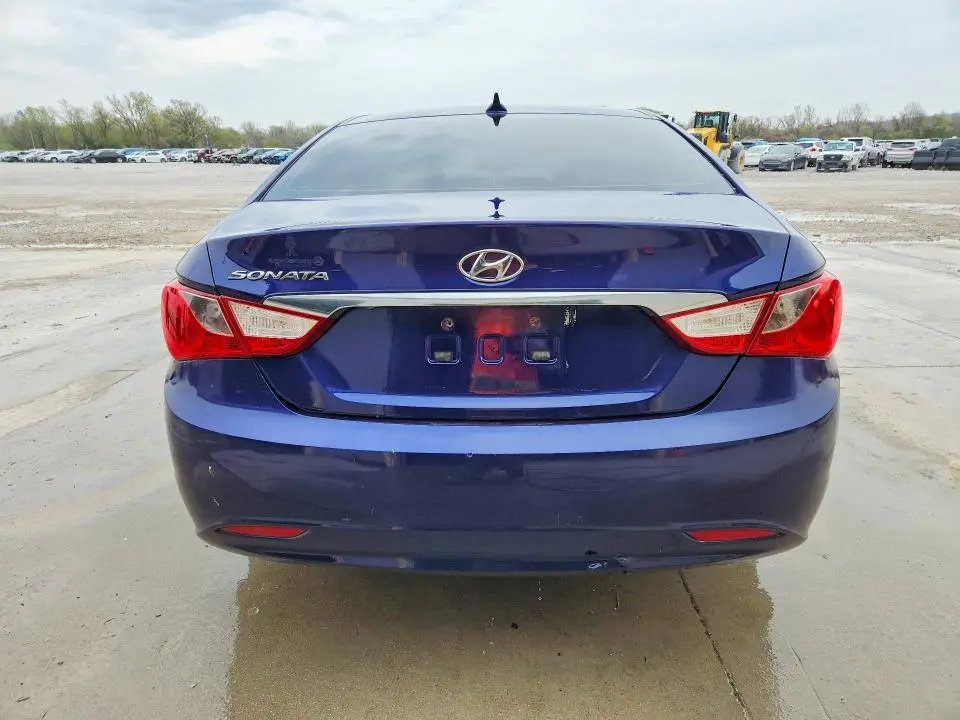 2013 HYUNDAI SONATA GLS  