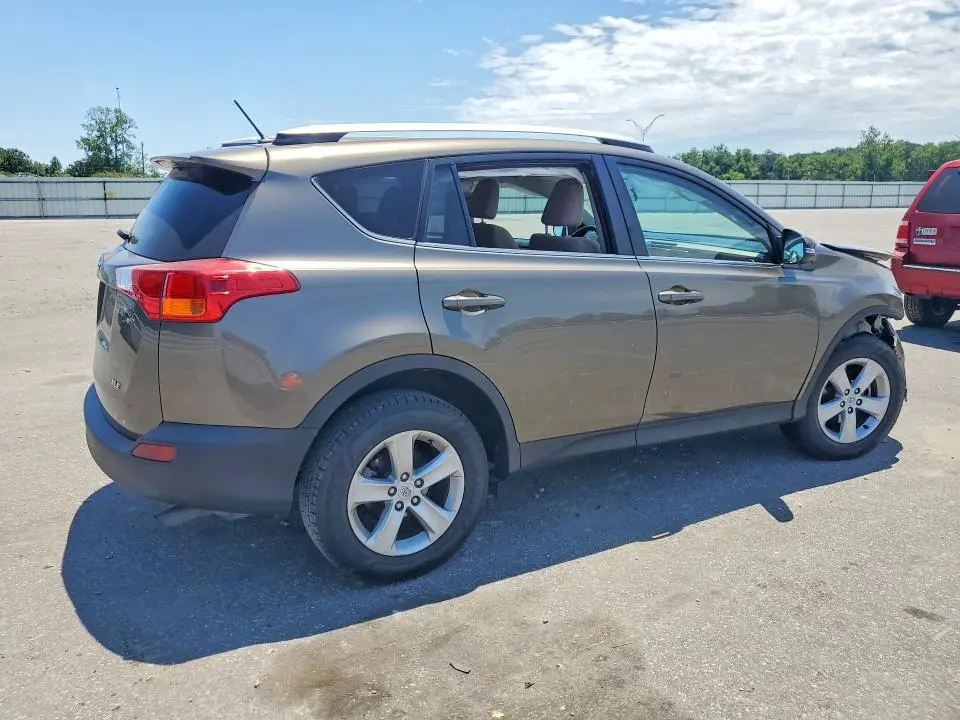 2014 TOYOTA RAV4 XLE  