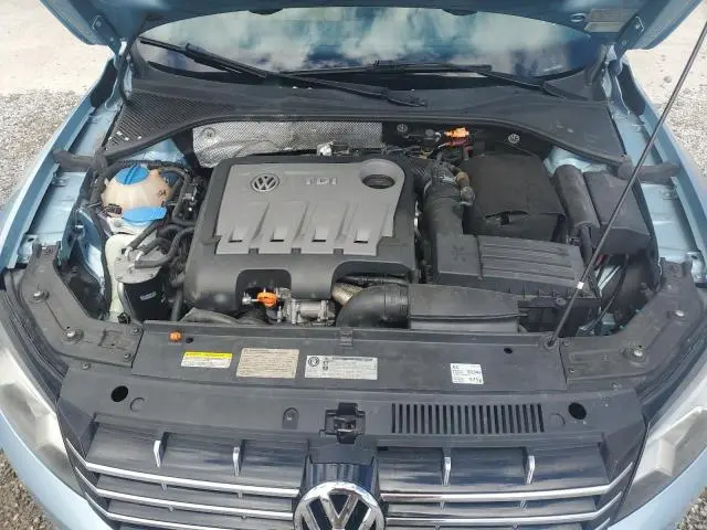 2012 VOLKSWAGEN PASSAT SE  