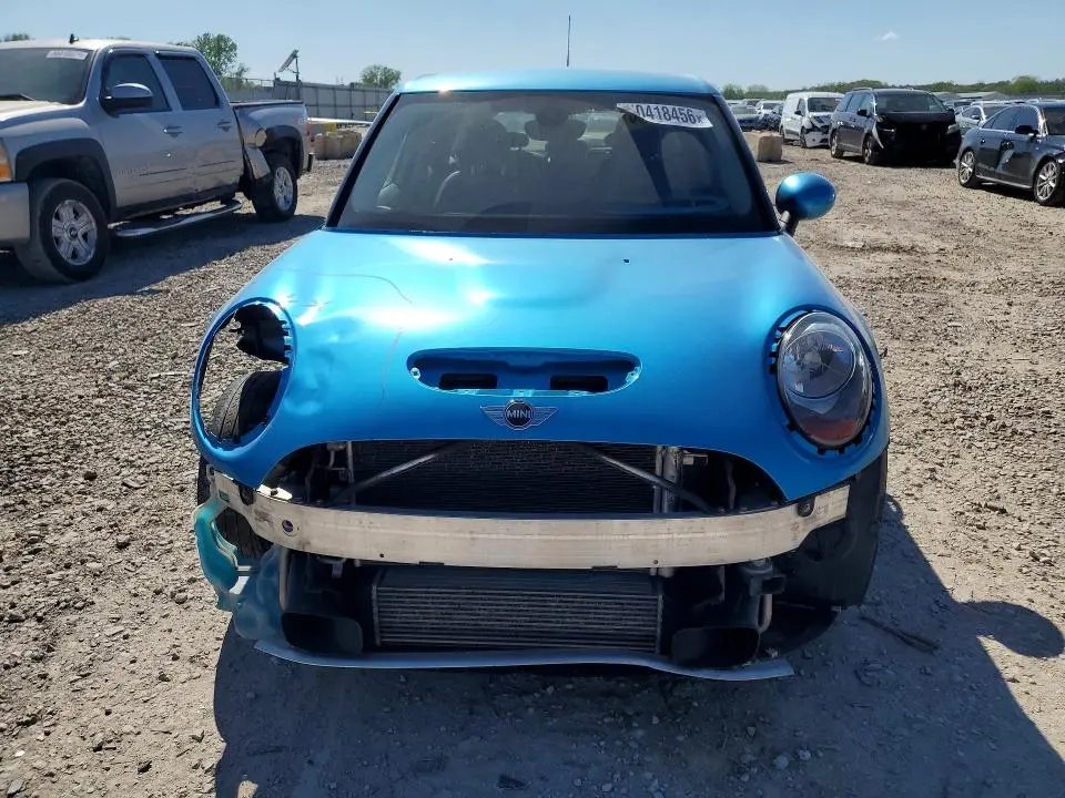 2016 MINI COOPER S  