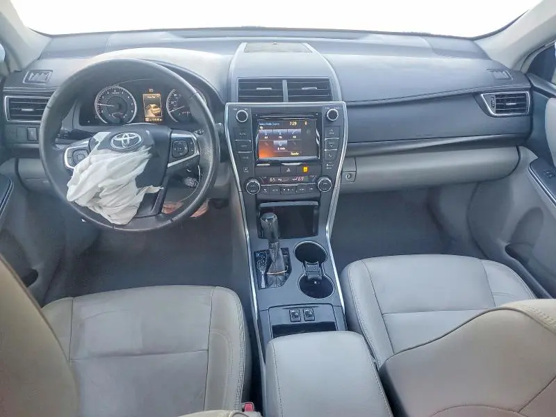 2017 TOYOTA CAMRY XLE  