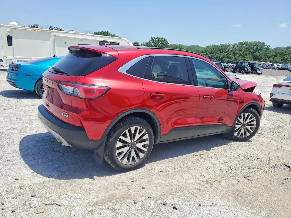 2021 FORD ESCAPE TITANIUM  