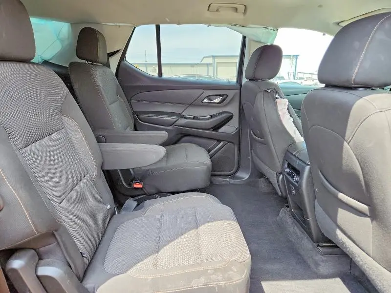 2020 CHEVROLET TRAVERSE LT  