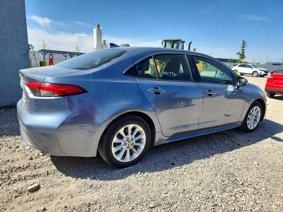 2020 TOYOTA COROLLA XLE  