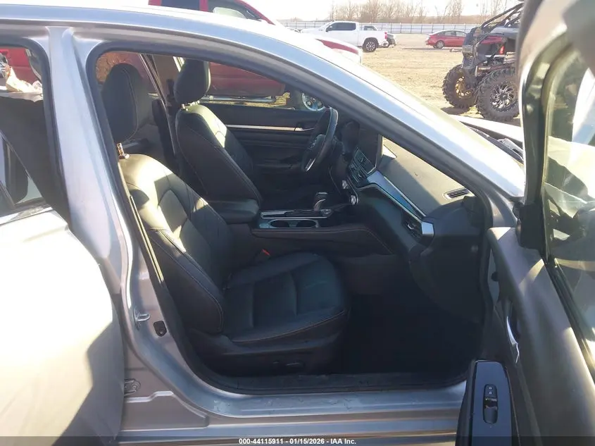 2023 NISSAN ALTIMA SR FWD