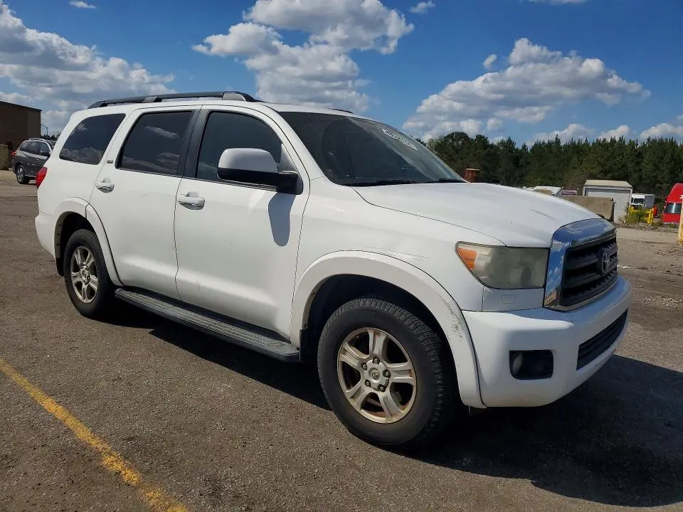 2011 TOYOTA SEQUOIA SR5  