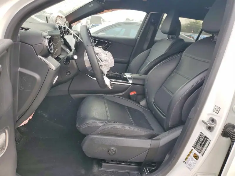 2024 MERCEDES-BENZ GLC 300  