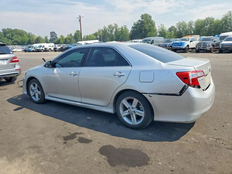 2014 TOYOTA CAMRY SE  