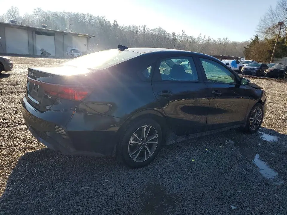 2024 KIA FORTE LX  